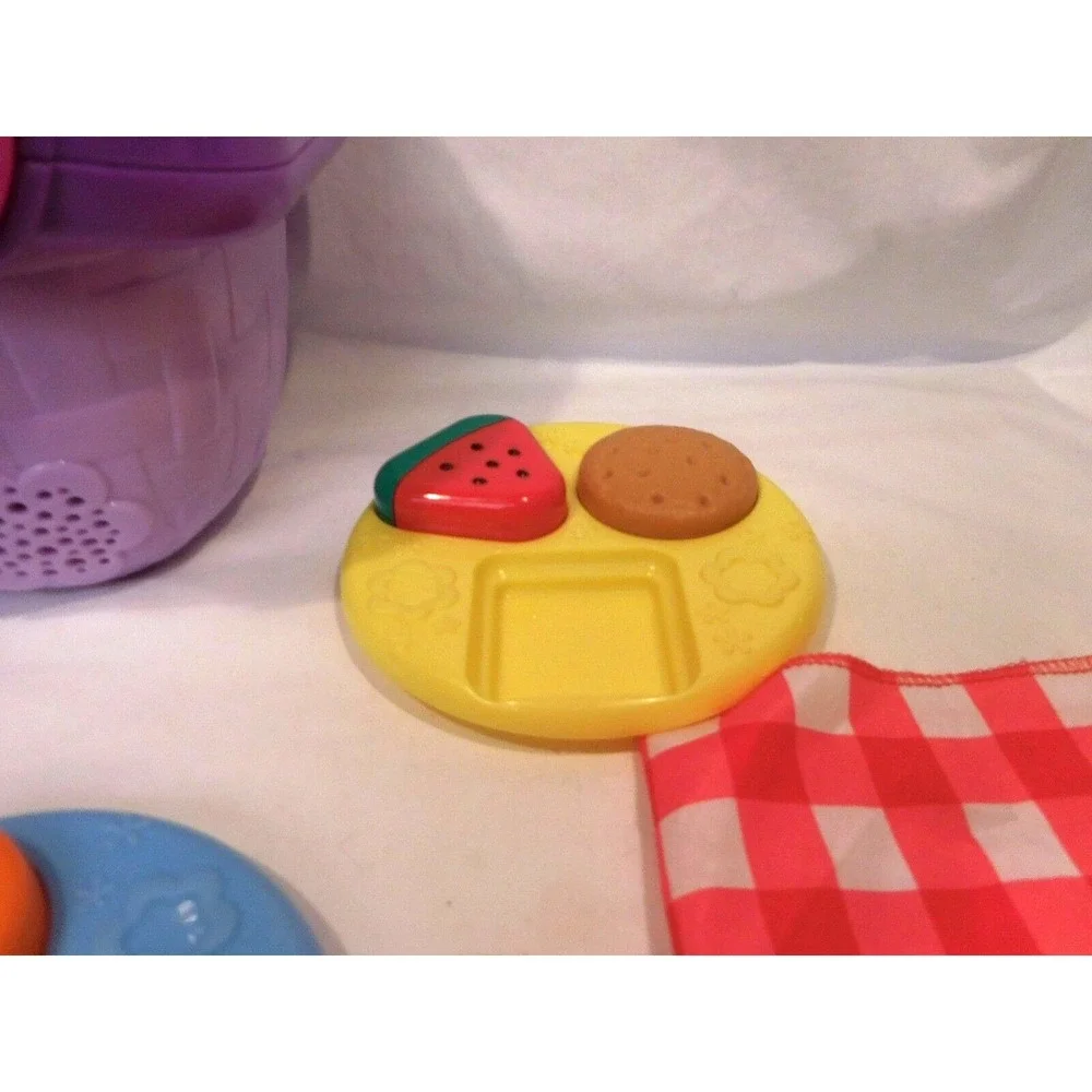 LeapFrog Shapes And Sharing Picnic Basket Toddler Toy Learning System